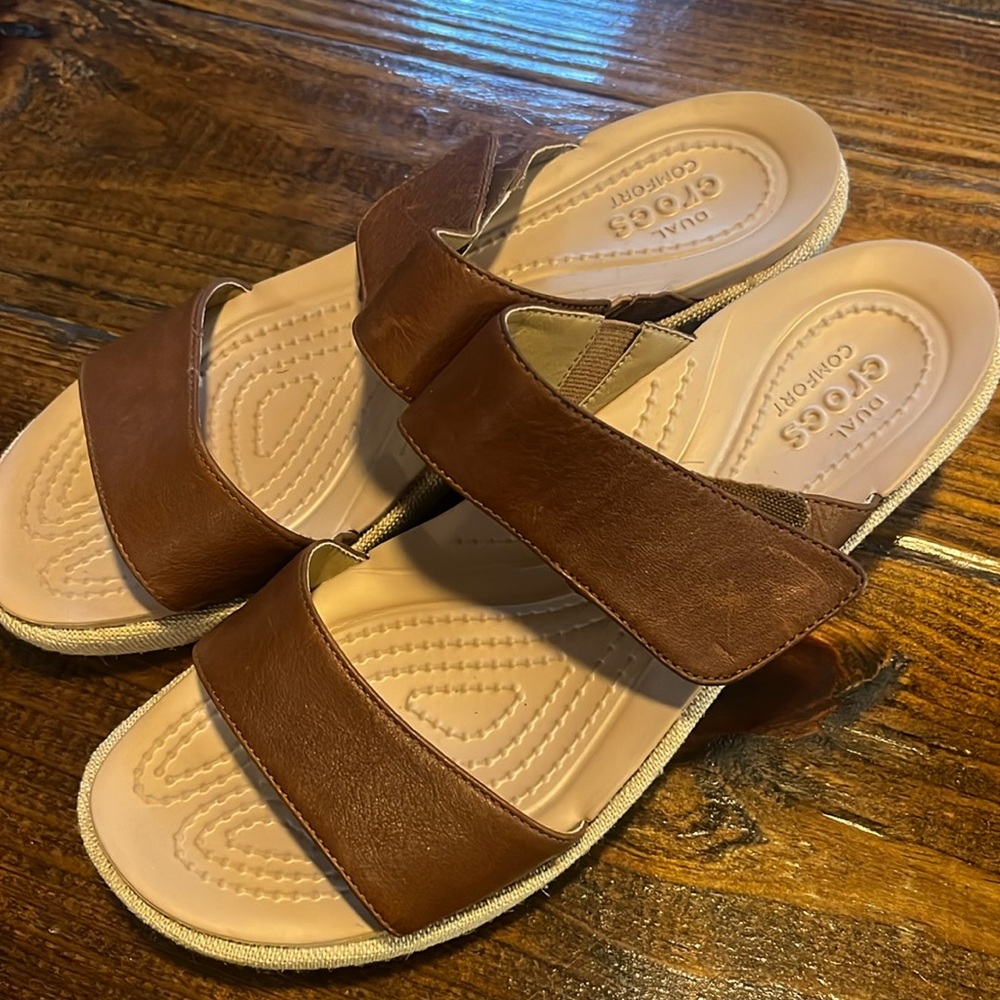 Croc Wedge Slide Sandals 9 EUC